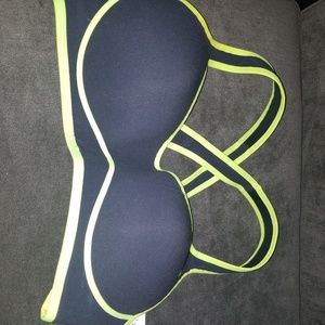 Under armour sports bra 36C- New